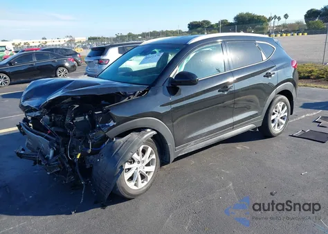 2021 Hyundai Tucson Value z USA, uszkodzony, nr VIN KM8J33A49MU302976